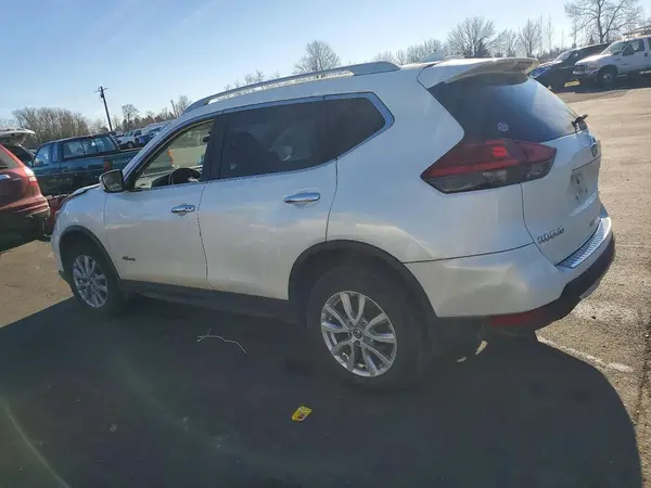 5N1ET2MV5HC827609 2017 NISSAN ROGUE - Image 2