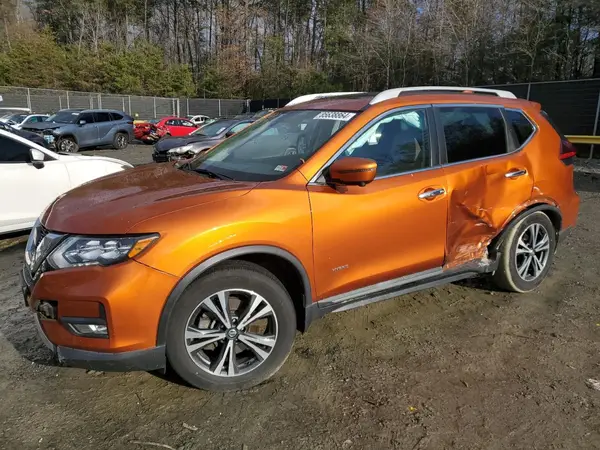 5N1ET2MV5JC837689 2018 NISSAN ROGUE - Image 1