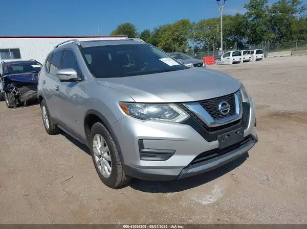 5N1ET2MV6HC803562 2017 NISSAN ROGUE - Image 1