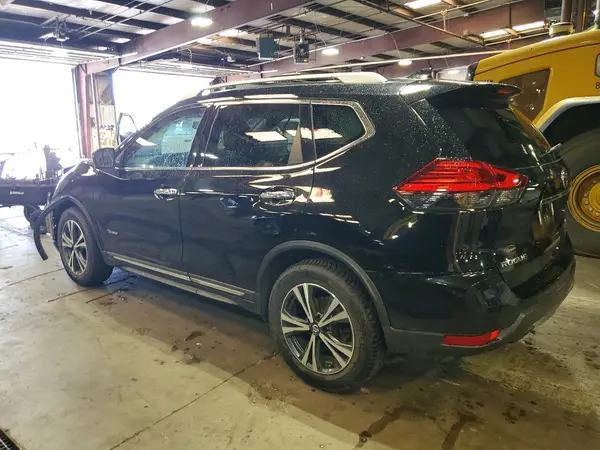 5N1ET2MV7HC827854 2017 NISSAN ROGUE - Image 2