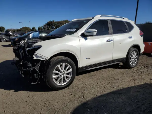 5N1ET2MV7HC828356 2017 NISSAN ROGUE - Image 1