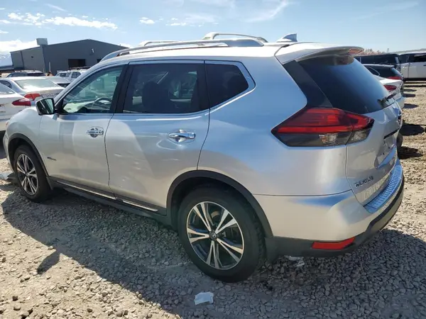 5N1ET2MV7HC829278 2017 NISSAN ROGUE - Image 2