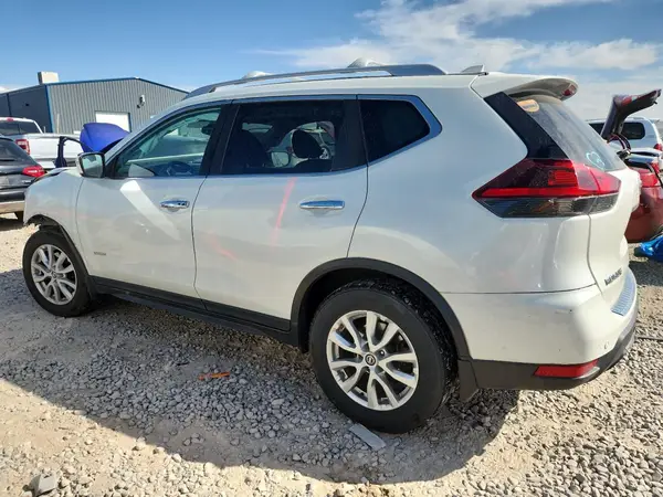 5N1ET2MV7KC747204 2019 NISSAN ROGUE - Image 2