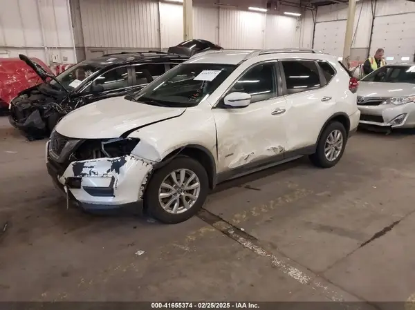 5N1ET2MV7KC747672 2019 NISSAN ROGUE - Image 2