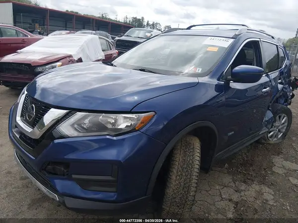 5N1ET2MV8HC830665 2017 NISSAN ROGUE - Image 2