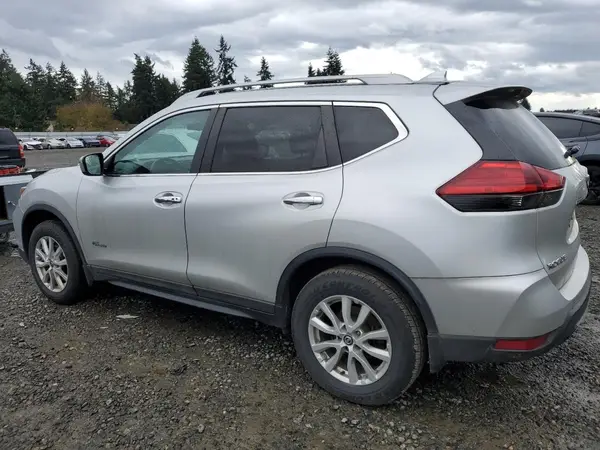5N1ET2MV9HC813759 2017 NISSAN ROGUE - Image 2