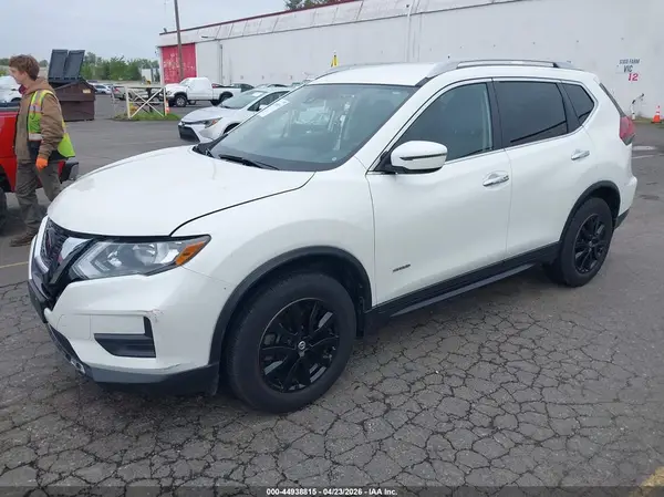 5N1ET2MV9KC723275 2019 NISSAN ROGUE - Image 2