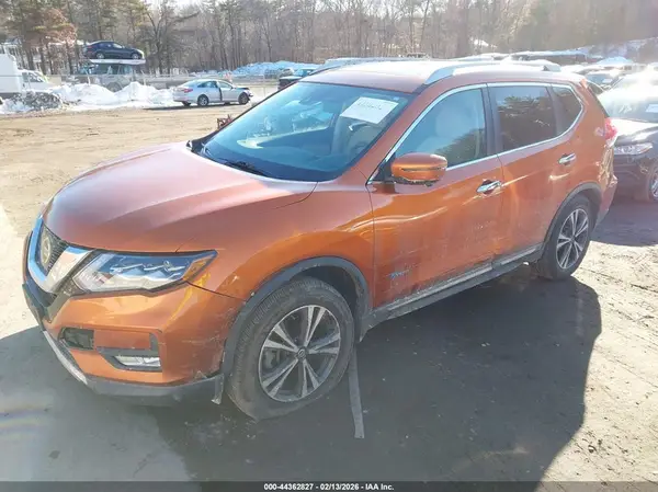 5N1ET2MVXHC768895 2017 NISSAN ROGUE - Image 2
