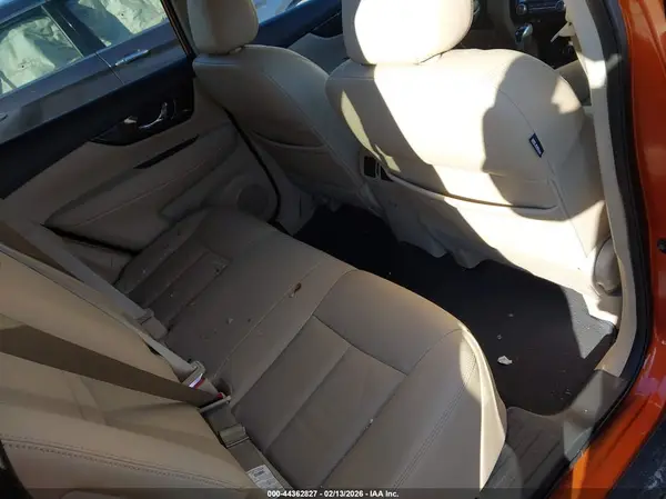 5N1ET2MVXHC768895 2017 NISSAN ROGUE - Image 8