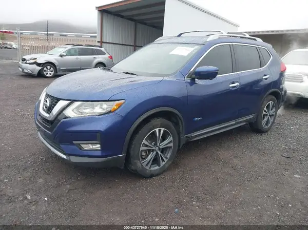 5N1ET2MVXHC790153 2017 NISSAN ROGUE - Image 2