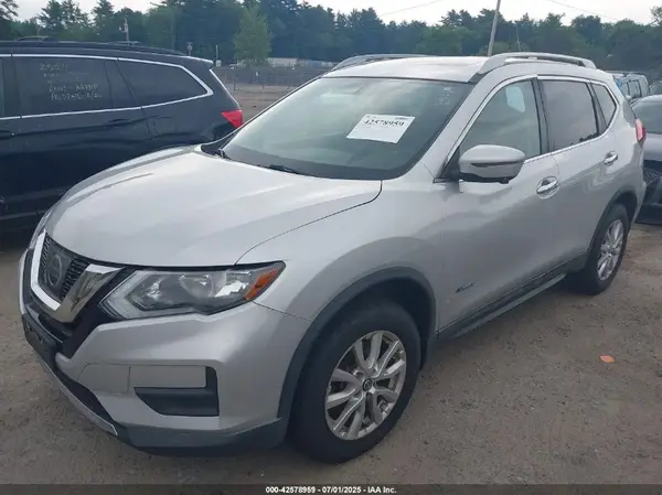 5N1ET2MVXHC828724 2017 NISSAN ROGUE - Image 2