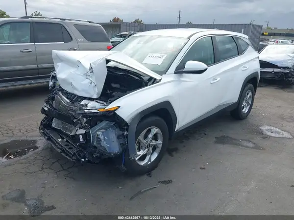 5NMJACAE2NH033957 2022 HYUNDAI TUCSON - Image 2