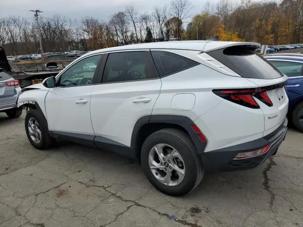 5NMJACAE8NH018511 2022 HYUNDAI TUCSON - Image 2