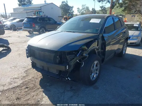 5NMJACAE8NH069023 2022 HYUNDAI TUCSON - Image 2