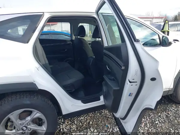 5NMJACAE9NH093301 2022 HYUNDAI TUCSON - Image 8