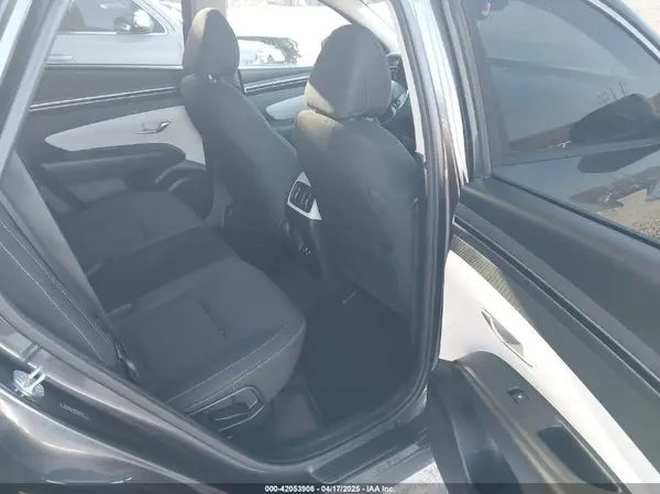 5NMJB3AE0NH087285 2022 HYUNDAI TUCSON - Image 8