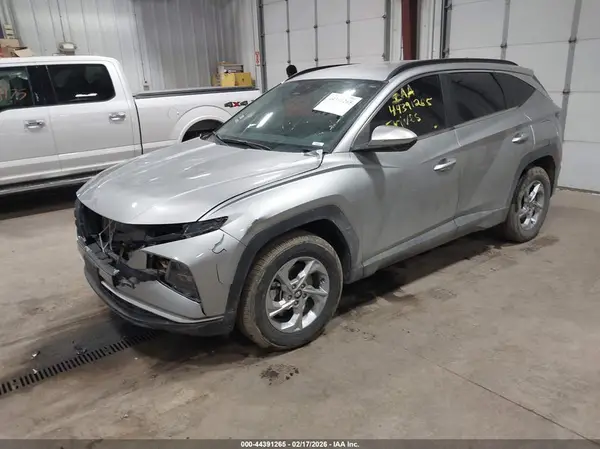 5NMJB3AE1NH040301 2022 HYUNDAI TUCSON - Image 2