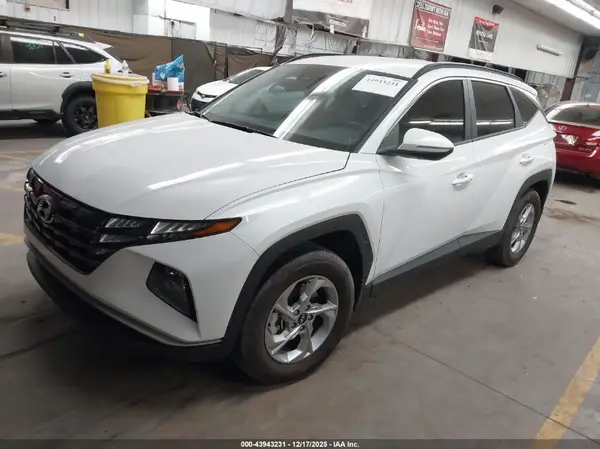 5NMJB3AE1NH043778 2022 HYUNDAI TUCSON - Image 2