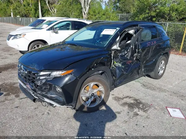 5NMJB3AE1NH158235 2022 HYUNDAI TUCSON - Image 2