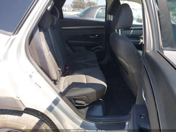 5NMJB3AE2NH138432 2022 HYUNDAI TUCSON - Image 8