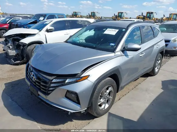 5NMJB3AE2PH195877 2023 HYUNDAI TUCSON - Image 2