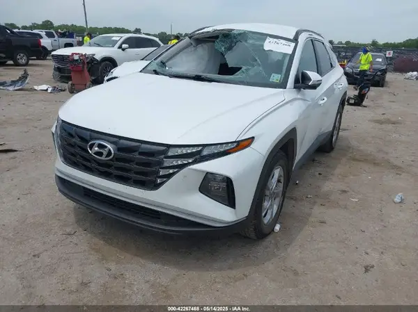 5NMJB3AE3NH161198 2022 HYUNDAI TUCSON - Image 2