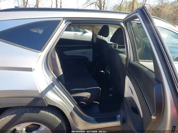 5NMJB3AE3PH240051 2023 HYUNDAI TUCSON - Image 8