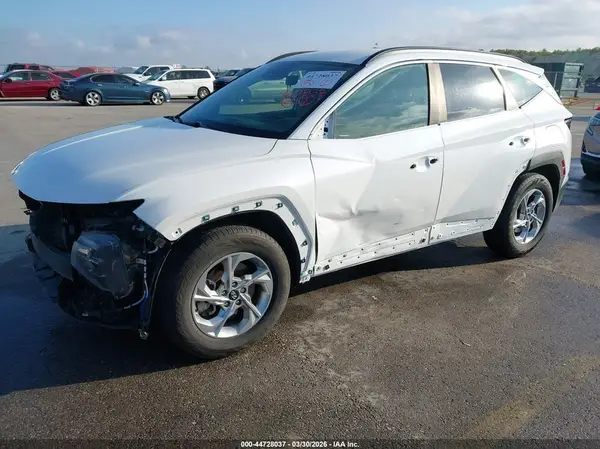 5NMJB3AE5NH039295 2022 HYUNDAI TUCSON - Image 2