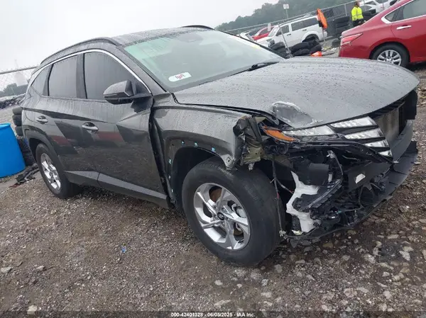 5NMJB3AE5NH076041 2022 HYUNDAI TUCSON - Image 1