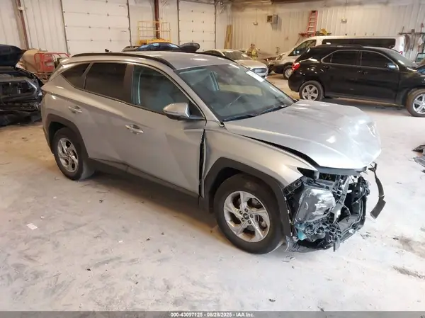 5NMJB3AE5NH132172 2022 HYUNDAI TUCSON - Image 1