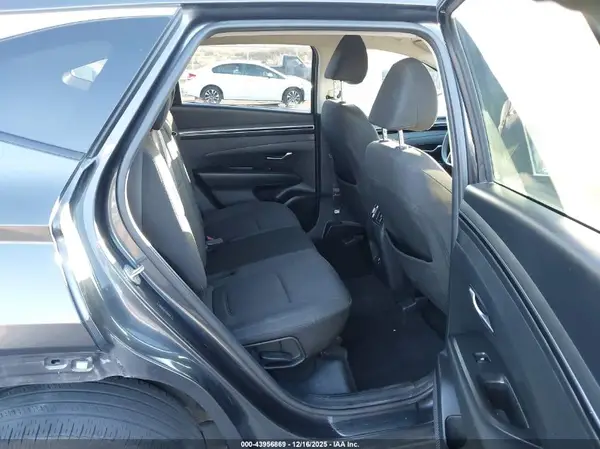 5NMJB3AE7NH005570 2022 HYUNDAI TUCSON - Image 8