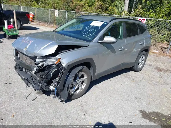 5NMJB3AE7NH011420 2022 HYUNDAI TUCSON - Image 2