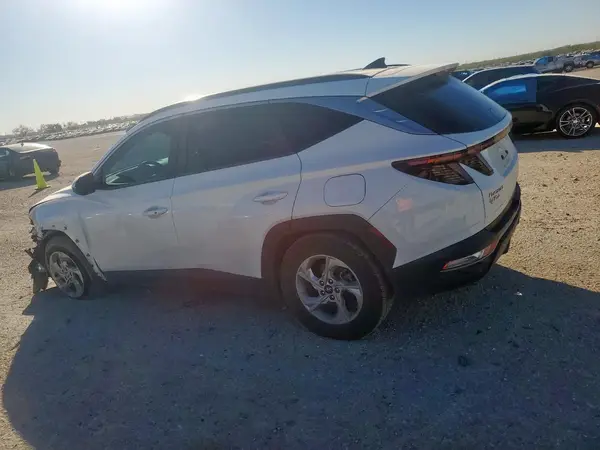 5NMJB3AE8NH006064 2022 HYUNDAI TUCSON - Image 2