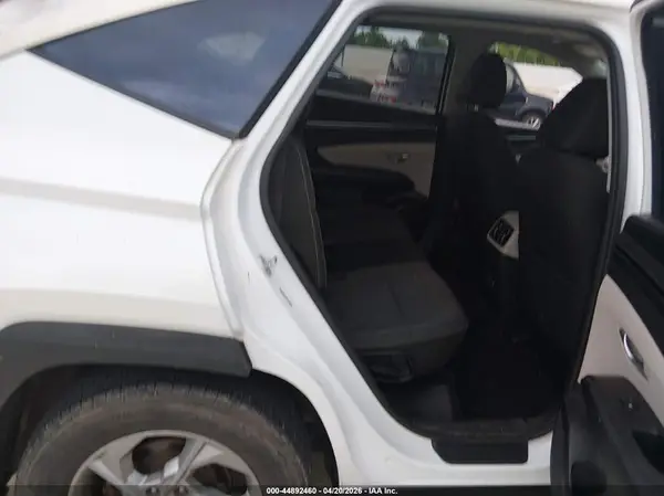 5NMJB3AE8NH014049 2022 HYUNDAI TUCSON - Image 8