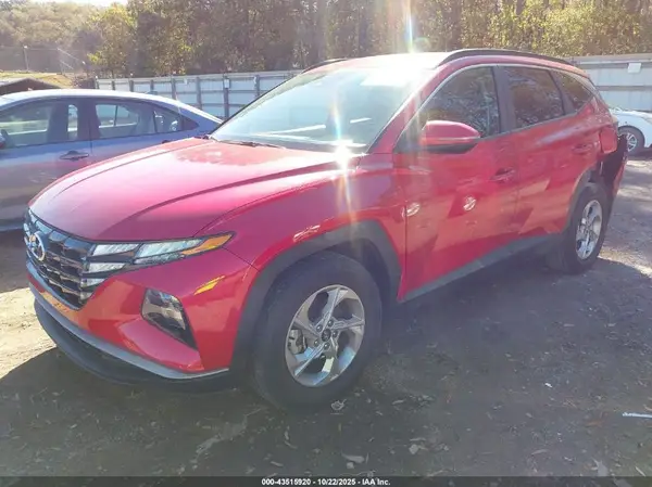 5NMJB3AE8NH038111 2022 HYUNDAI TUCSON - Image 2