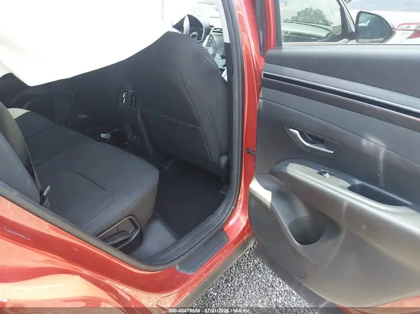 5NMJB3AE8NH070881 2022 HYUNDAI TUCSON - Image 8