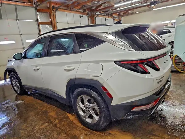 5NMJB3AE8NH105712 2022 HYUNDAI TUCSON - Image 2
