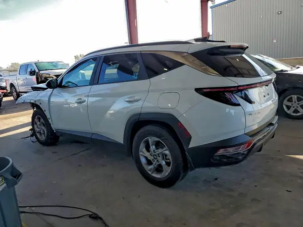 5NMJB3AE9NH036187 2022 HYUNDAI TUCSON - Image 2