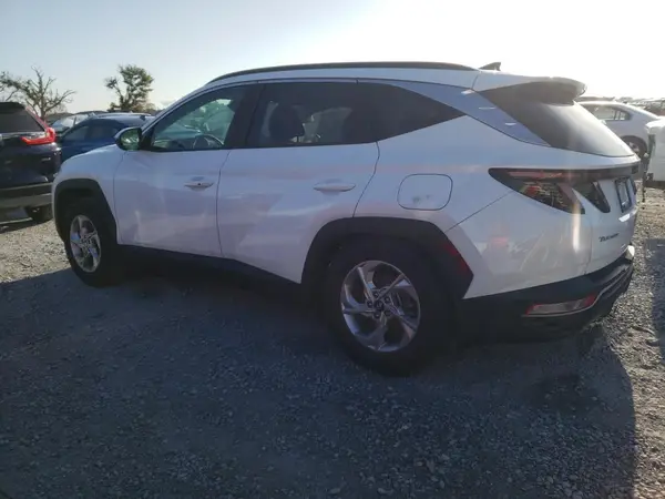 5NMJB3AE9NH067620 2022 HYUNDAI TUCSON - Image 2