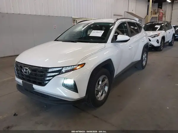 5NMJB3DE4RH427569 2024 HYUNDAI TUCSON - Image 2