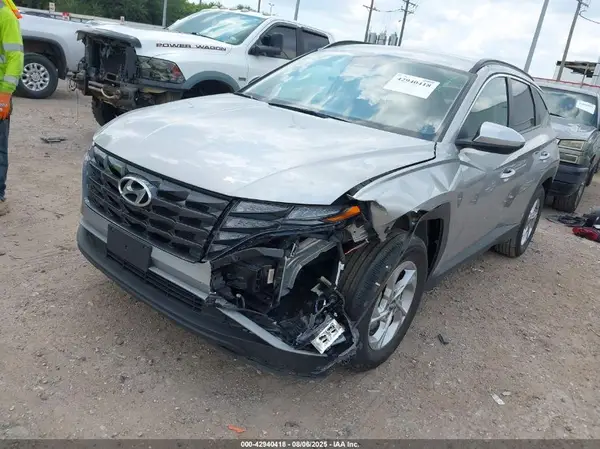 5NMJB3DE8RH358269 2024 HYUNDAI TUCSON - Image 2