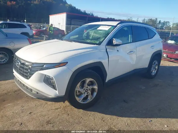 5NMJBCAE0NH102593 2022 HYUNDAI TUCSON - Image 2