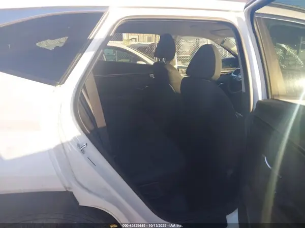 5NMJBCAE0NH102593 2022 HYUNDAI TUCSON - Image 8