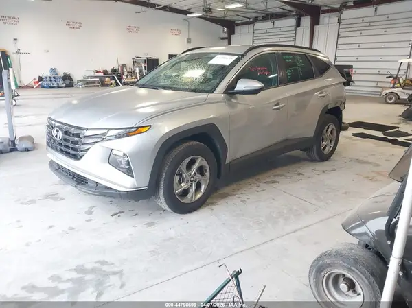 5NMJBCAE0NH136114 2022 HYUNDAI TUCSON - Image 2
