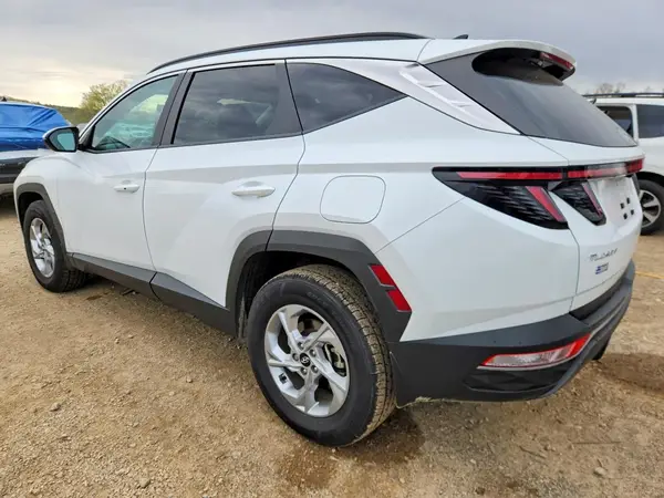 5NMJBCAE0NH147176 2022 HYUNDAI TUCSON - Image 2