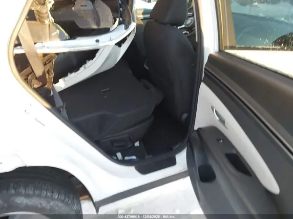 5NMJBCAE0PH211557 2023 HYUNDAI TUCSON - Image 8