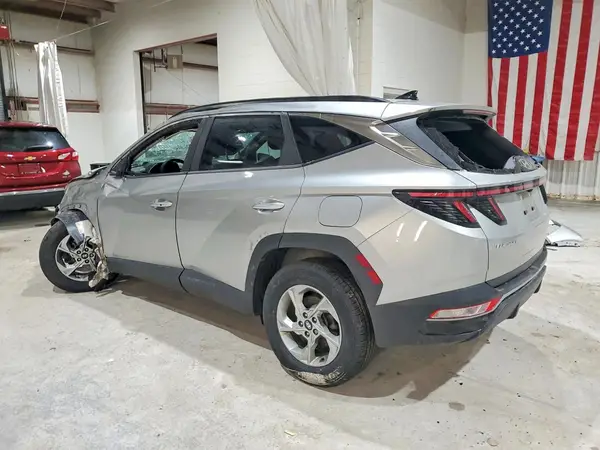 5NMJBCAE1NH037673 2022 HYUNDAI TUCSON - Image 2