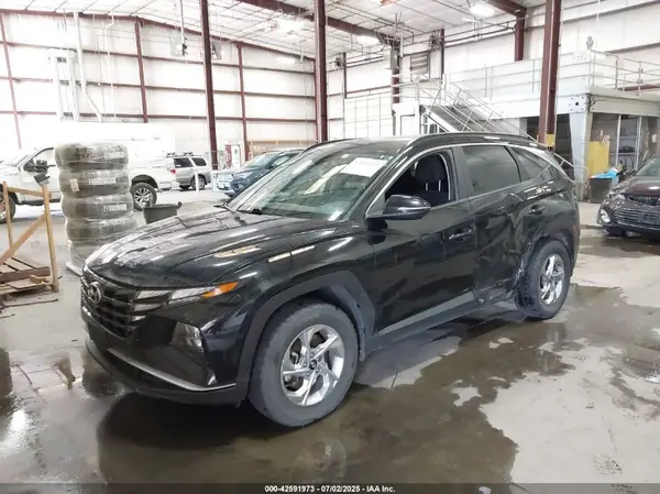 5NMJBCAE1NH037723 2022 HYUNDAI TUCSON - Image 2