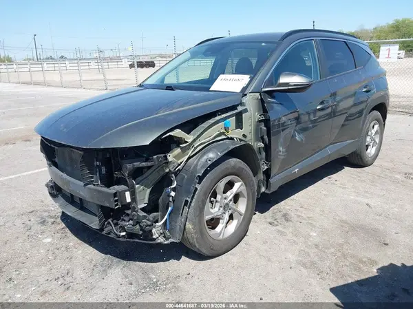 5NMJBCAE1NH125879 2022 HYUNDAI TUCSON - Image 2