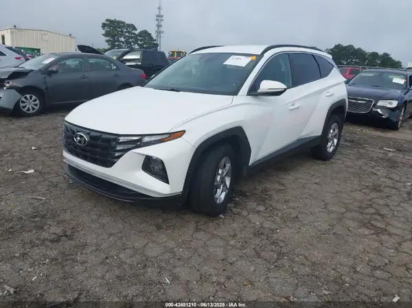 5NMJBCAE1PH201717 2023 HYUNDAI TUCSON - Image 2